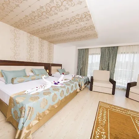 Iq Belek 3*
