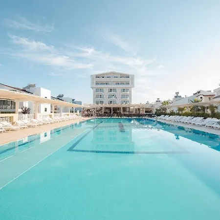 Iq Belek 3*