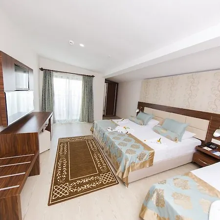 Iq Belek 3*
